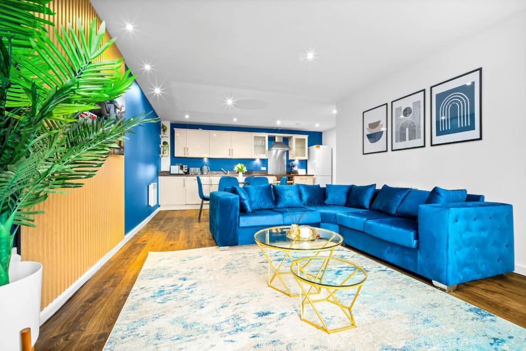Spacious 2 Bed Apt B'Ham Cc With Parking Sleeps 7 Birmingham Exteriör bild